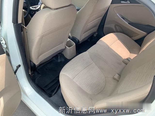 现代 瑞纳 2014款 1.4 手动 TOP 顶级型