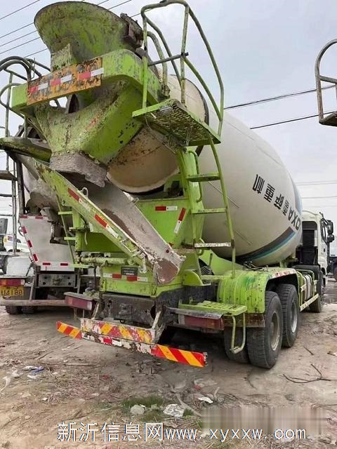 二手欧曼搅拌车出售 大14方 后八轮 国五雷萨上装