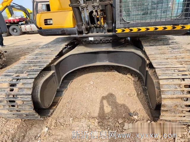 出售原装二手挖掘机三一215C车况性能免检质保两年