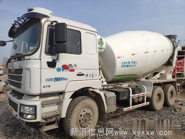 出售二手德龙搅拌车 大14方 后八轮 国五凌宇上装